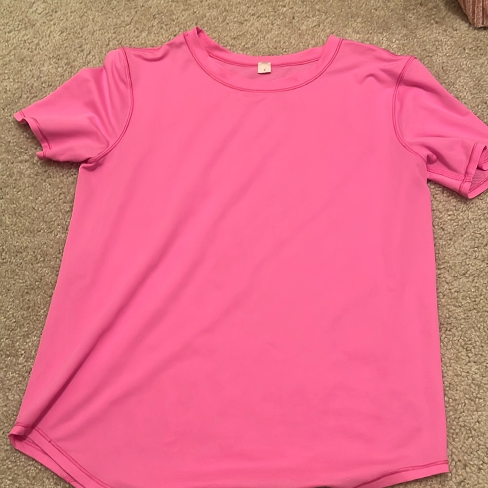 Lululemon t shirt